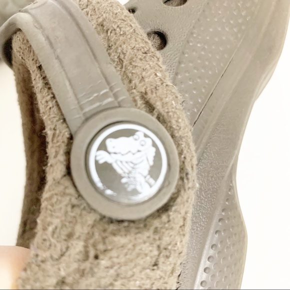 Dual Crocs Comfort™ Faux Fur Lined Adjustable Strap Croc Shoes Warm Brown 10-11 - Picture 9 of 13